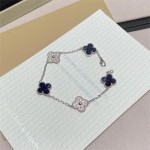 Four-leaf clover bracelet blue spaced diamonds