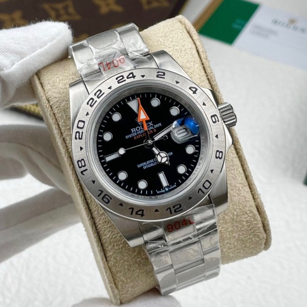 Rolex Explorer Yacht-Master series, black dial, silver bezel, silver case, 42mm, silver Oyster bracelet.