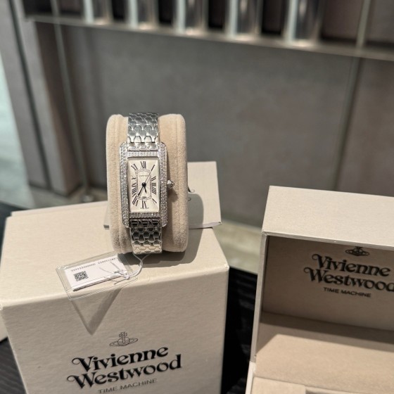 Cartier Tank series, double row diamonds, scale-patterned strap, silver color, size 23*42mm