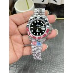 Greenwich series, black dial, black and red bezel, 40mm, silver five-link bracelet.