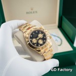 Rolex Daytona series, diamond-set black dial, gold bezel, gold case, 40mm, gold Oyster bracelet.