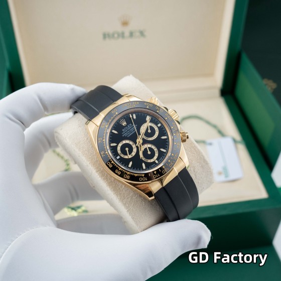 Rolex Daytona series, black dial, black bezel, gold case, 40mm, rubber strap.