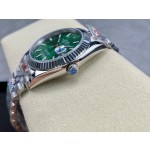 Log series men's watch, wave pattern green dial, silver bezel, 41mm, silver five-link bracelet.
