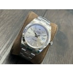 Datejust series men's and women's watches, silver dial, silver bezel, 36mm and 41mm sizes, silver Oyster bracelet.