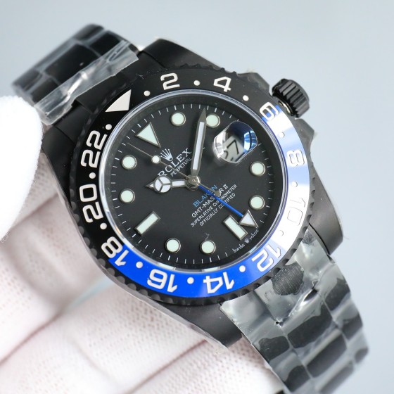 Greenwich series, carbon black dial, black and blue ceramic bezel, 40mm, black Oyster bracelet.
