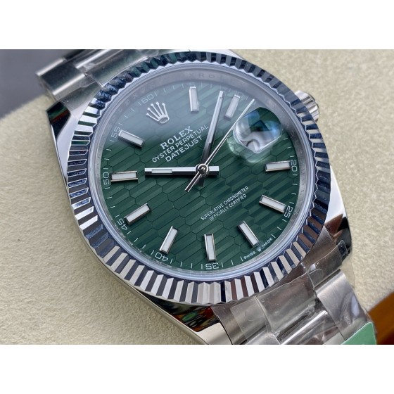 Log series men's watch, wave pattern green dial, silver bezel, 41mm, silver Oyster bracelet.