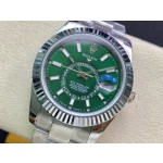 Navigator series men's watch, blue dial, silver bezel, 42mm, silver Oyster bracelet.
