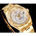 Navigator series men's watch, white dial, gold bezel, 42mm, gold Oyster bracelet.
