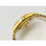 Sunday date display series men's watch, green dial, gold bezel, 40mm, gold President-style bracelet.