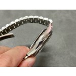 星期日历型系列男表橄榄绿色表盘 银色外圈 40mm 银色元首型表带