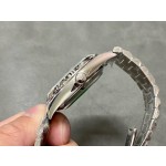 星期日历型系列男表橄榄绿色表盘 银色外圈 40mm 银色元首型表带