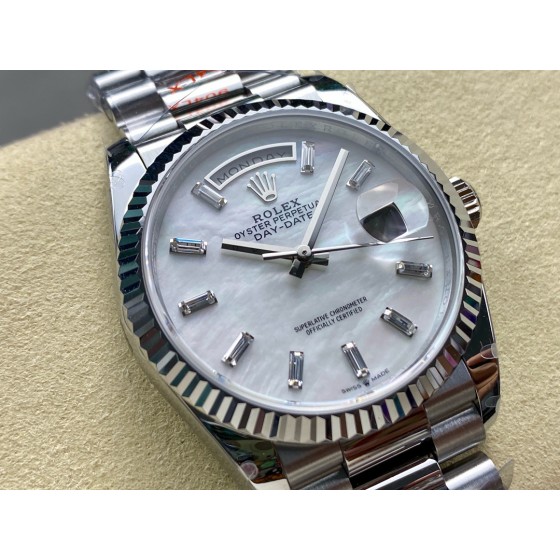 Sunday Calendar Series Men's and Women's Watches, Mother-of-pearl Dial, Silver Bezel, 36mm and 40mm sizes, Silver President-style Bracelet