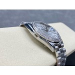 Sunday calendar series men's watch, silver dial, diamond-set bezel, 40mm, silver President-style bracelet.