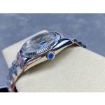 星期日历型系列女表银色表盘 银色外圈 36mm 银色元首型表带
