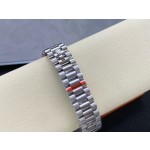Sunday date display series women's watch, blue dial, silver bezel, 36mm, silver President-style bracelet.