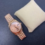 Sunday calendar series women's watch, rose gold dial, rose gold bezel, 36mm, rose gold President-style bracelet.