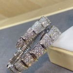 宝格丽蛇形银色满钻手表