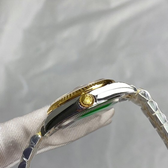 Datejust series, gold dial, 31mm, gold and silver two-tone strap.