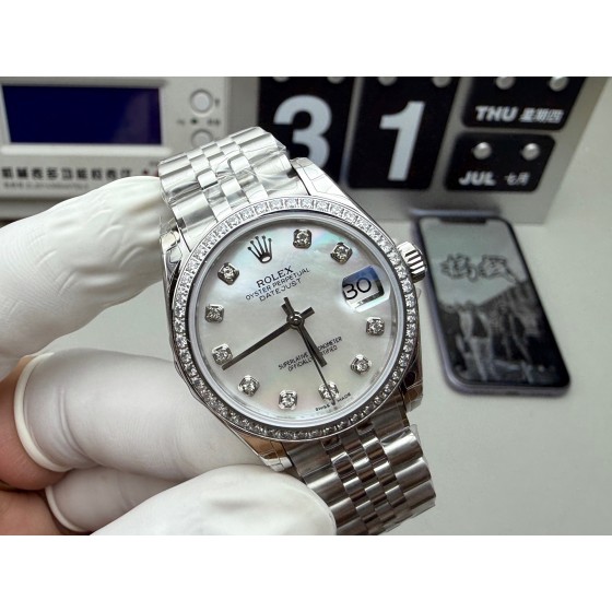 Datejust series white mother-of-pearl dial with diamonds, 31mm, silver strap