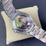 Yacht-Master series, black dial, silver bezel, 40mm, silver Oyster bracelet.