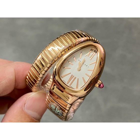 Bulgari Serpenti series, white dial, rose gold snake bezel