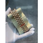 星期日历型系列男表咖啡色表盘 带钻外圈 40mm 玫瑰金色元首型表带