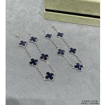 Four-leaf clover dark blue five-flower silver bracelet