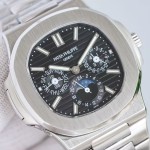 Patek Philippe 5740/1G-001, 40mm dial