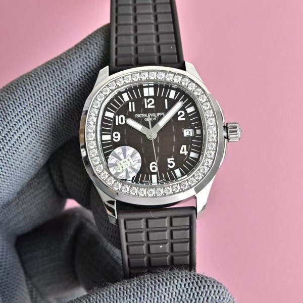 百达翡丽AQUANAUT系列机械女手雷 35.6mm
