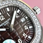 百达翡丽AQUANAUT系列机械女手雷 35.6mm