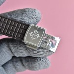 百达翡丽AQUANAUT系列机械女手雷 35.6mm