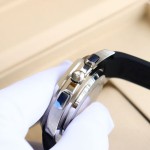 Patek Philippe "Aquanaut" (Three-hand model with date)